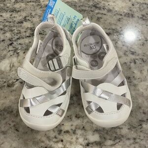 Stride Rite Kids Sandals in White and Silver